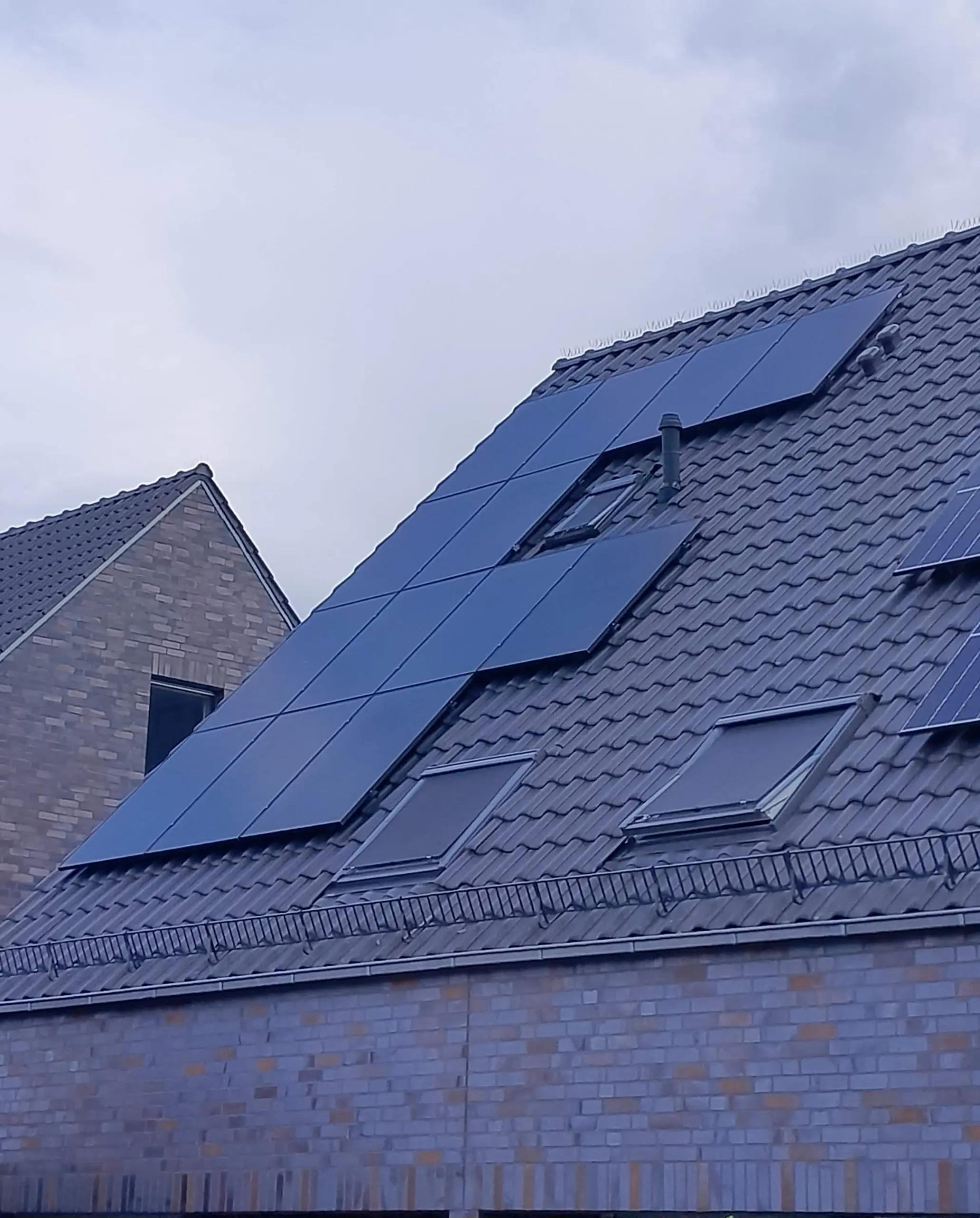 PV Anlagen Montage auf Steildach